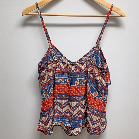 ⚡️ Paisley Ruffle Tank - Picture 3 of 8